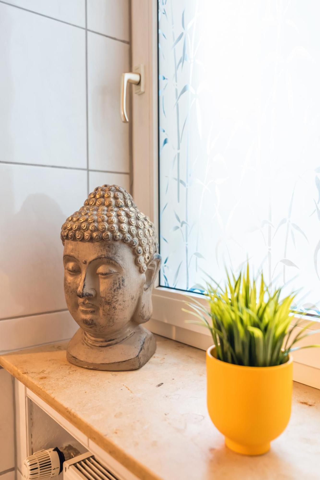Stylisch - Ruhig - Gemuetlich - Zentral - Einladend Apartment Krefeld Bagian luar foto
